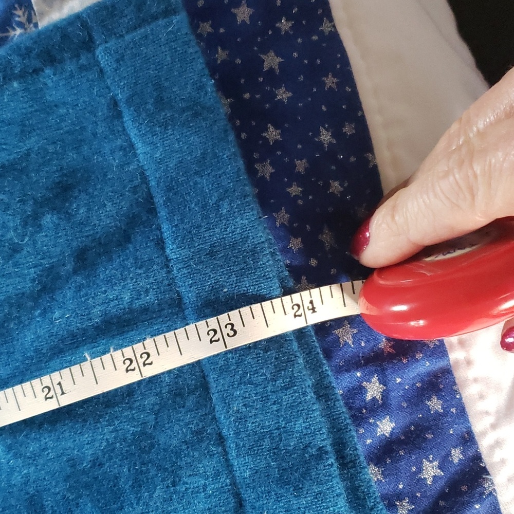 Cowl neck cashmere sweater - Picture 7 of 7